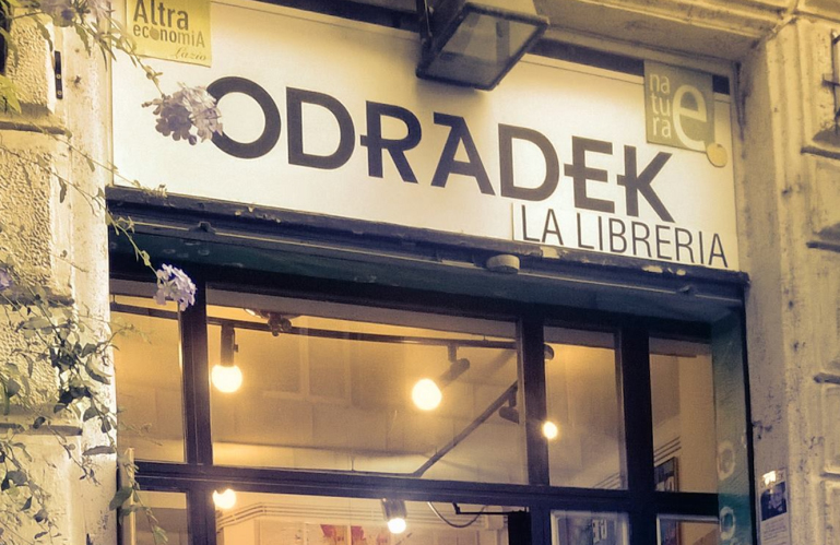 La libreria Odradek e quel pezzo dell’identità radicale di Roma che scompare